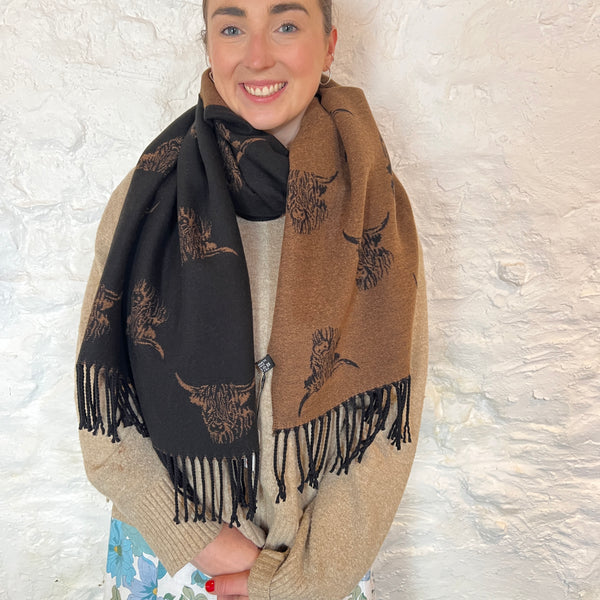 Reversible Highland Cow Scarf  Black/Tan